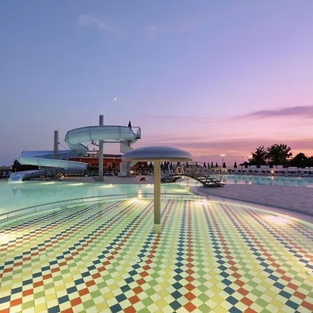 Lido Hotel 4*