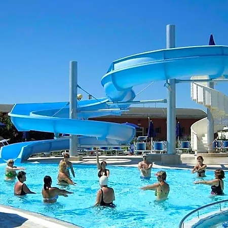Lido 4*