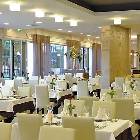 Lido Hotel 4*